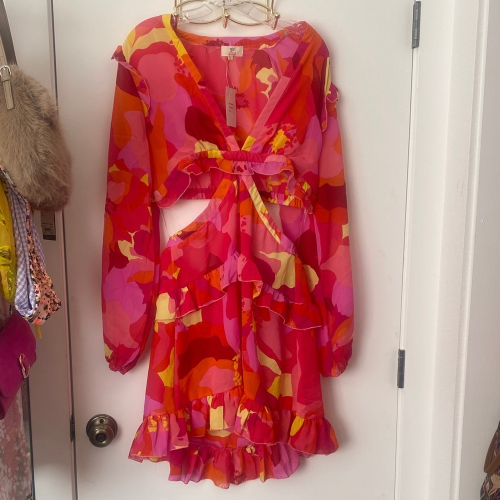 🩷Vibrant Pink & Red Cutout Ruffle Mini Dress NWT!